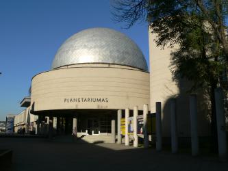 1978 -1979 metais pastatytas Planetariumas